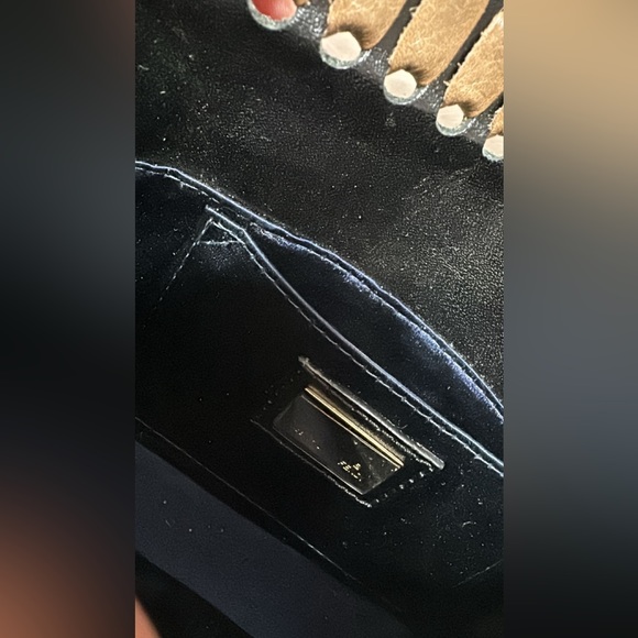 Fendi limited edition baguette - Picture 8 of 15